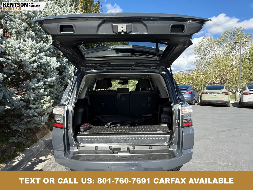 Used 2024 Toyota 4Runner SR5 AWD/4WD image 34