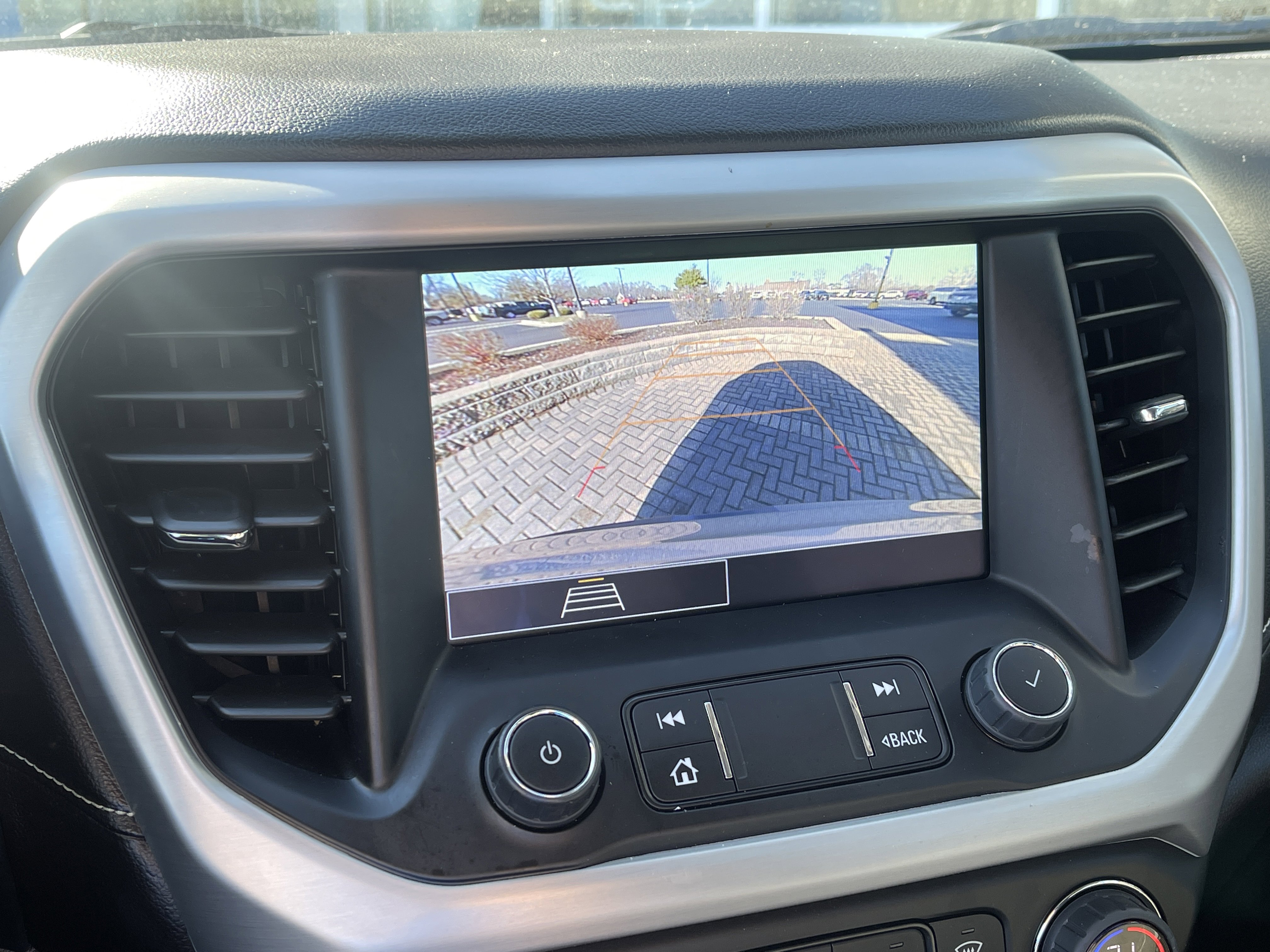 Used 2023 GMC Acadia SLE w/ Driver Convenience Package image 27