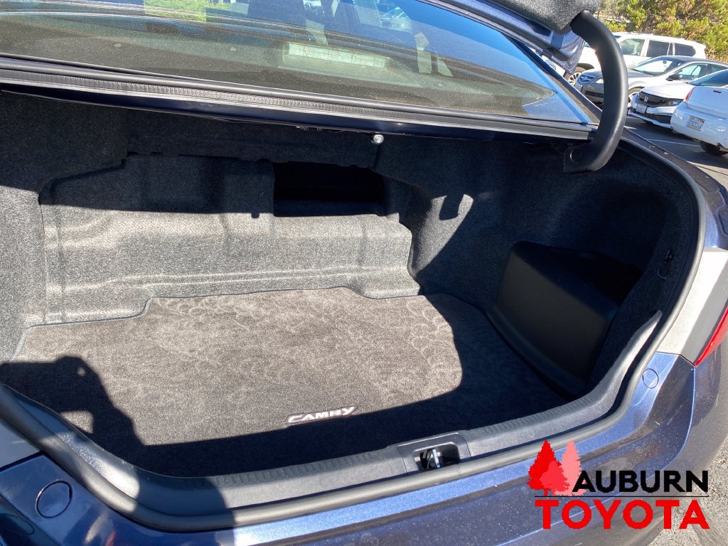 Used 2015 Toyota Camry LE FWD image 19