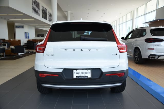 Used 2021 Volvo XC40 T5 Momentum w/ Premium Package AWD/4WD image 9