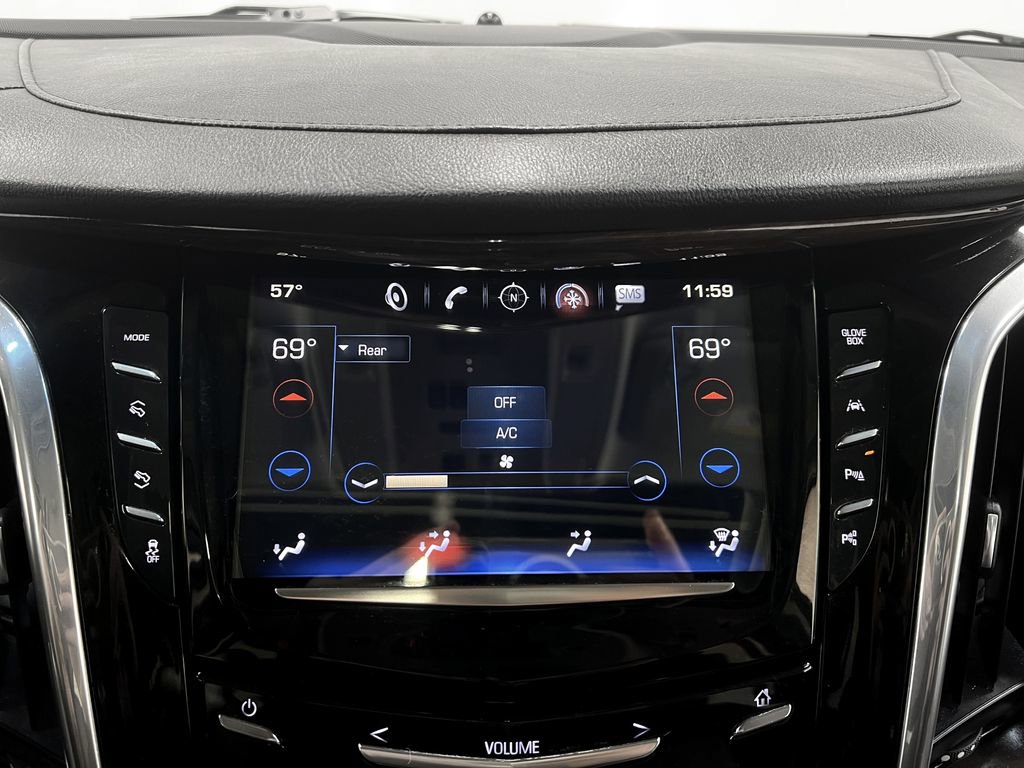 Used 2017 Cadillac Escalade Premium Luxury image 25