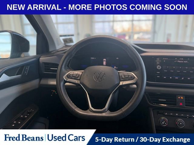 Used 2022 Volkswagen Taos SE w/ Panoramic Sunroof Package image 13