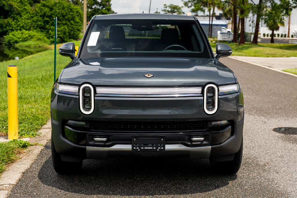 Used 2025 Rivian R1T Adventure Dual AWD/4WD image 8