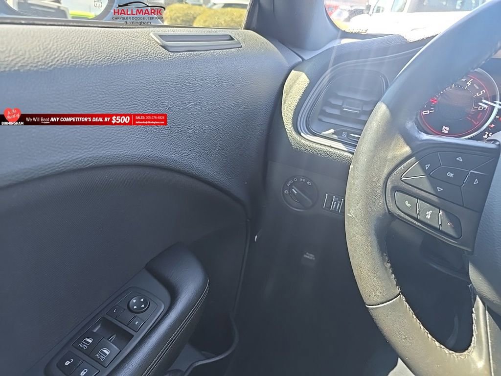Used 2023 Dodge Challenger SXT image 14