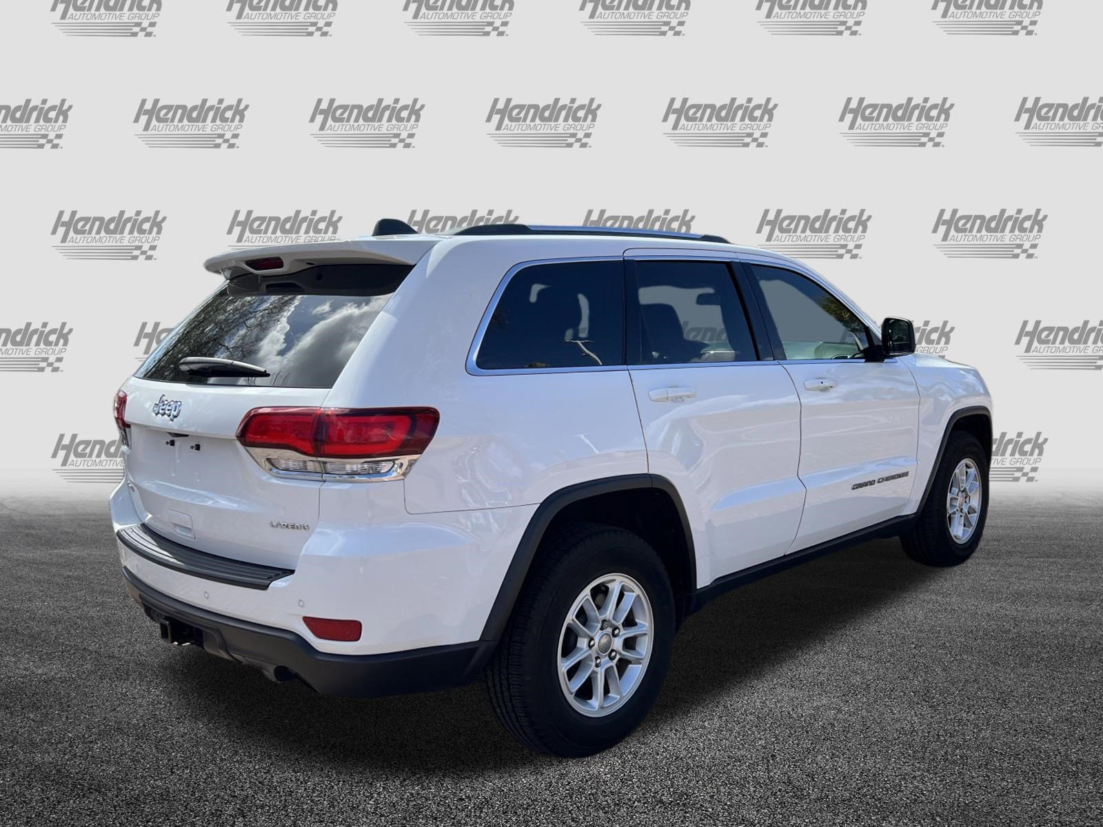Used 2020 Jeep Grand Cherokee Laredo image 10