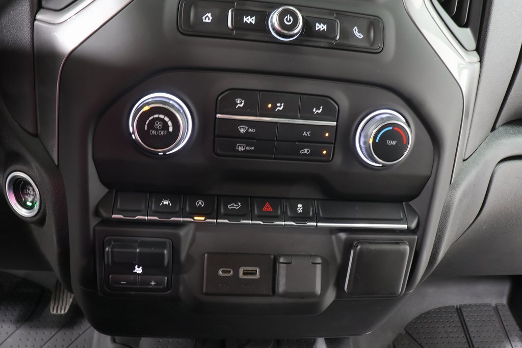 Used 2023 Chevrolet Silverado 1500 Custom image 9