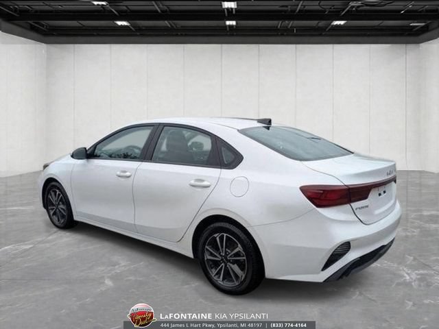 Used 2023 Kia Forte LXS FWD image 3