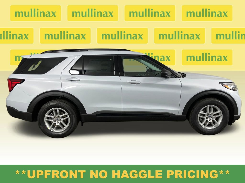 New 2026 Ford Explorer Active RWD image 2