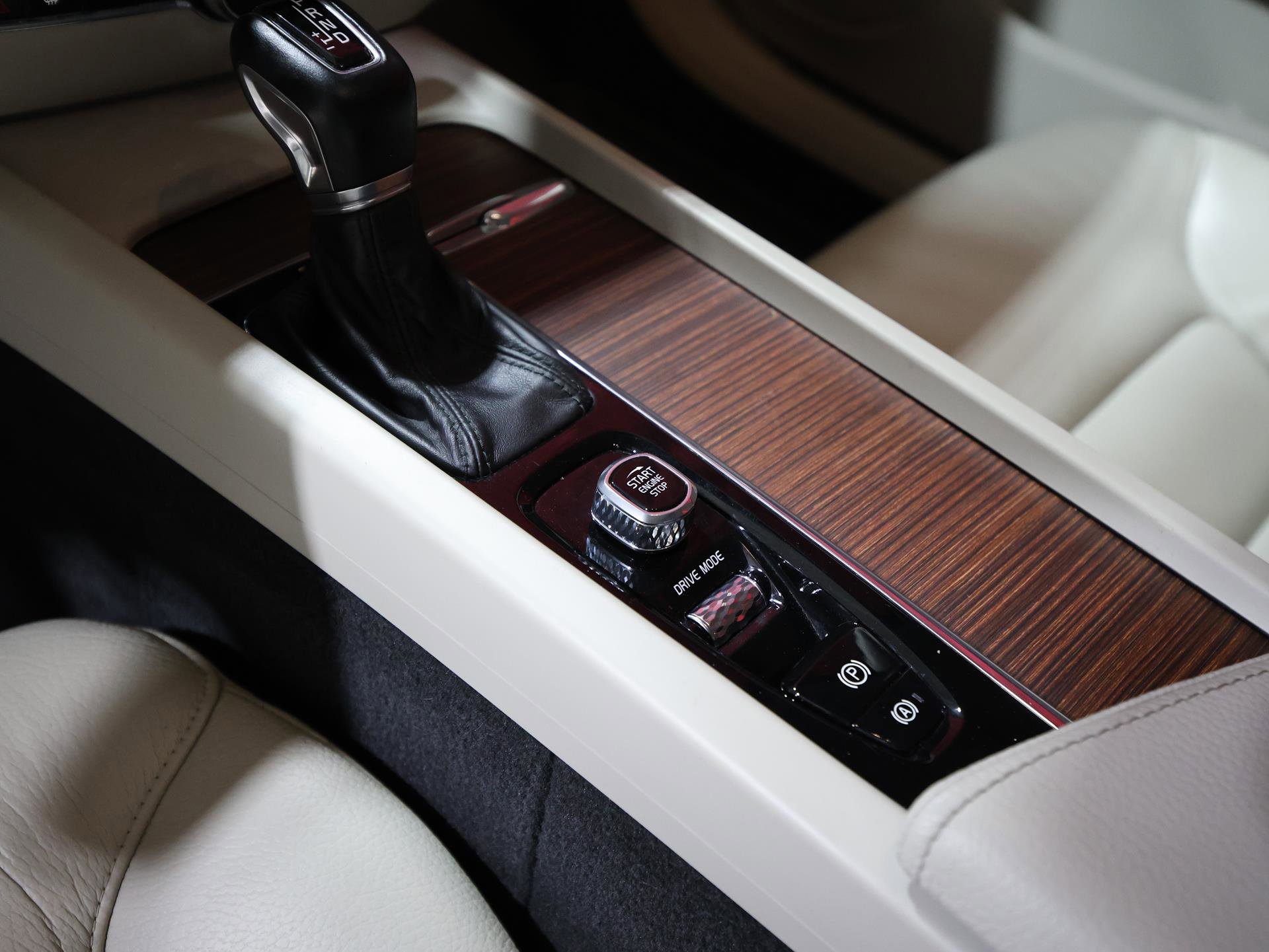 Used 2021 Volvo S60 T5 Momentum FWD image 20