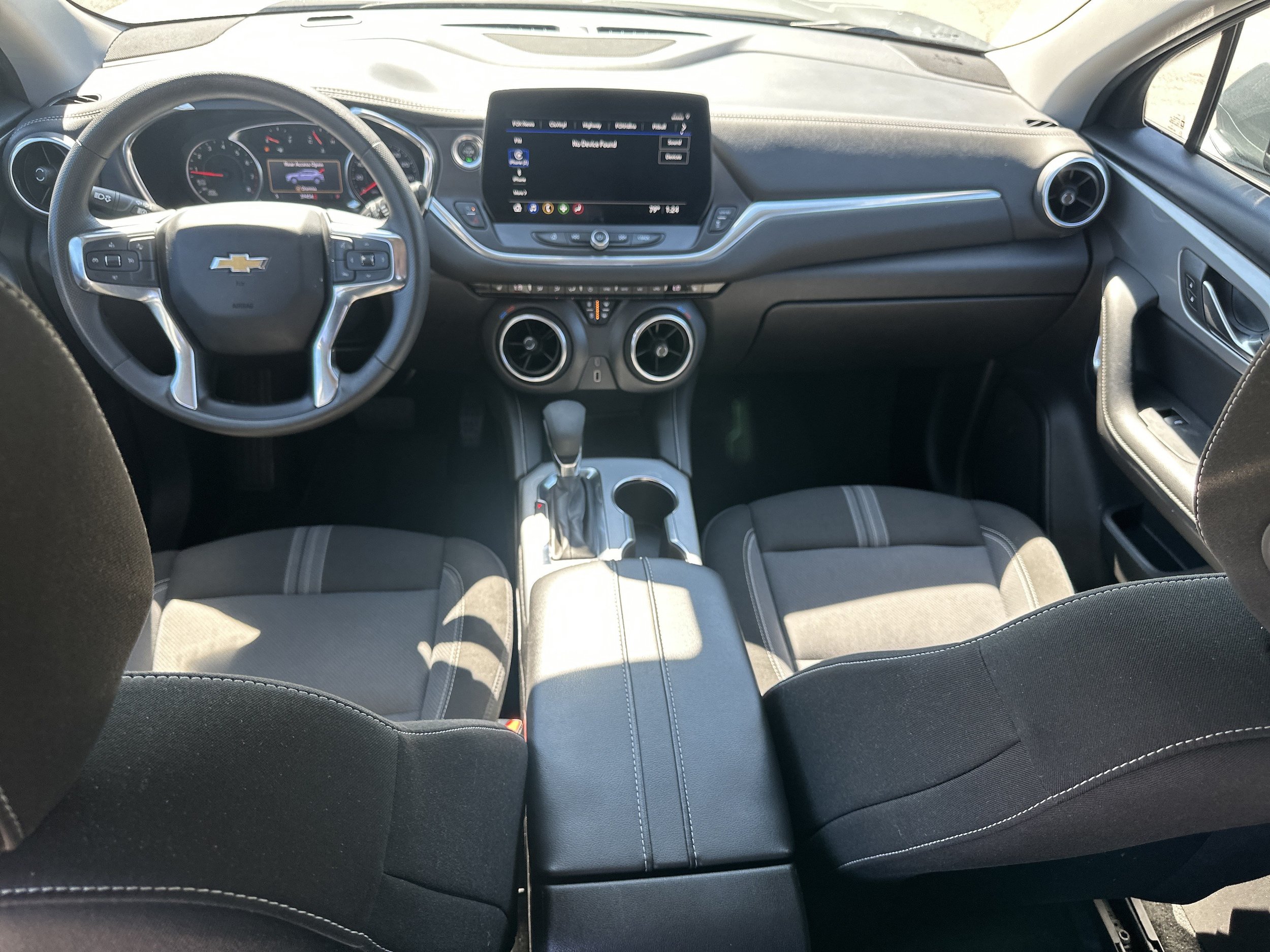 Used 2025 Chevrolet Blazer LT FWD image 22