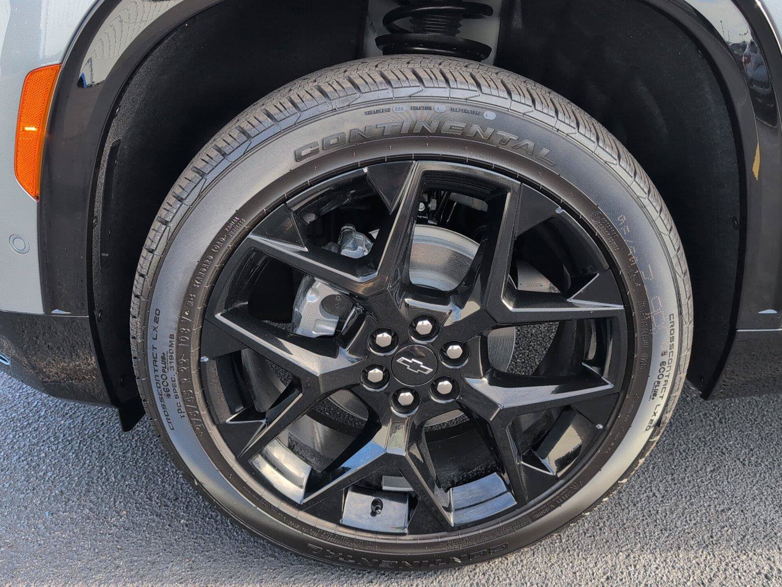 New 2026 Chevrolet Traverse RS w/ LPO, Floor Liner Package FWD image 9