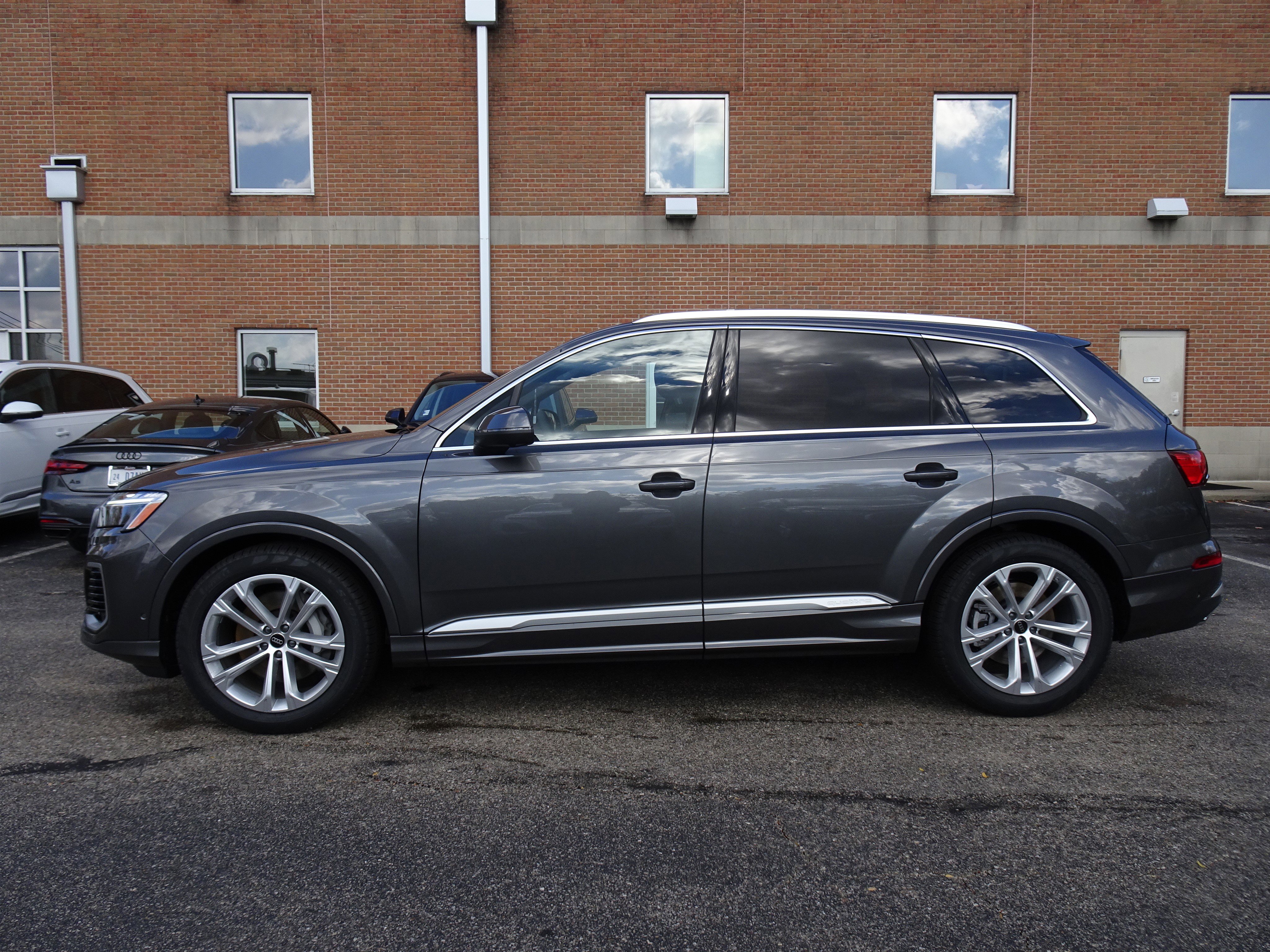 New 2026 Audi Q7 3.0T Premium Plus w/ Premium Plus Package AWD/4WD image 2