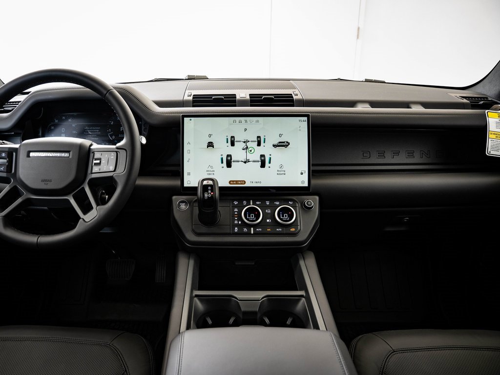 New 2026 Land Rover Defender 110 X-Dynamic SE image 29