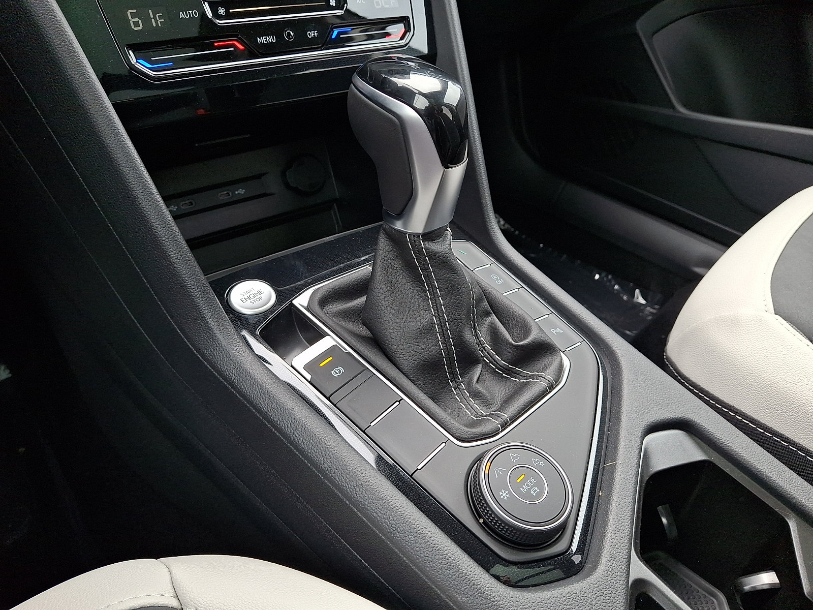 New 2026 Volkswagen Taos SE AWD/4WD image 11