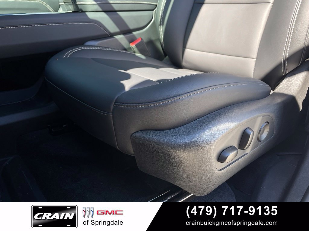 Used 2026 GMC Acadia Elevation w/ Black Edition FWD image 23