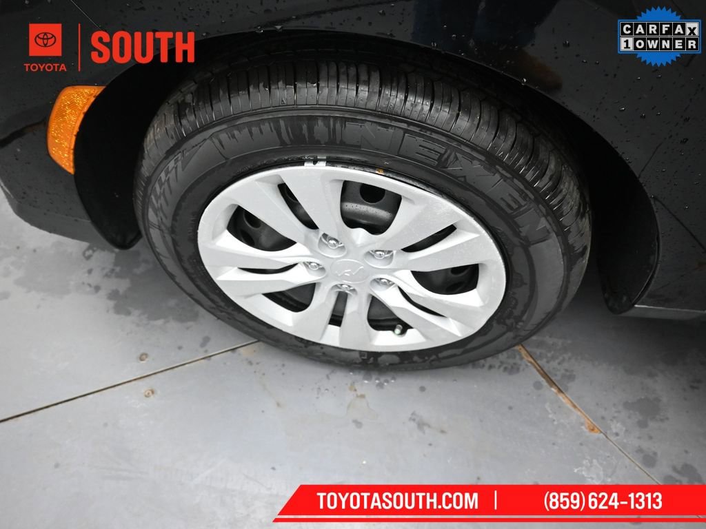 Used 2023 Kia Soul LX image 32