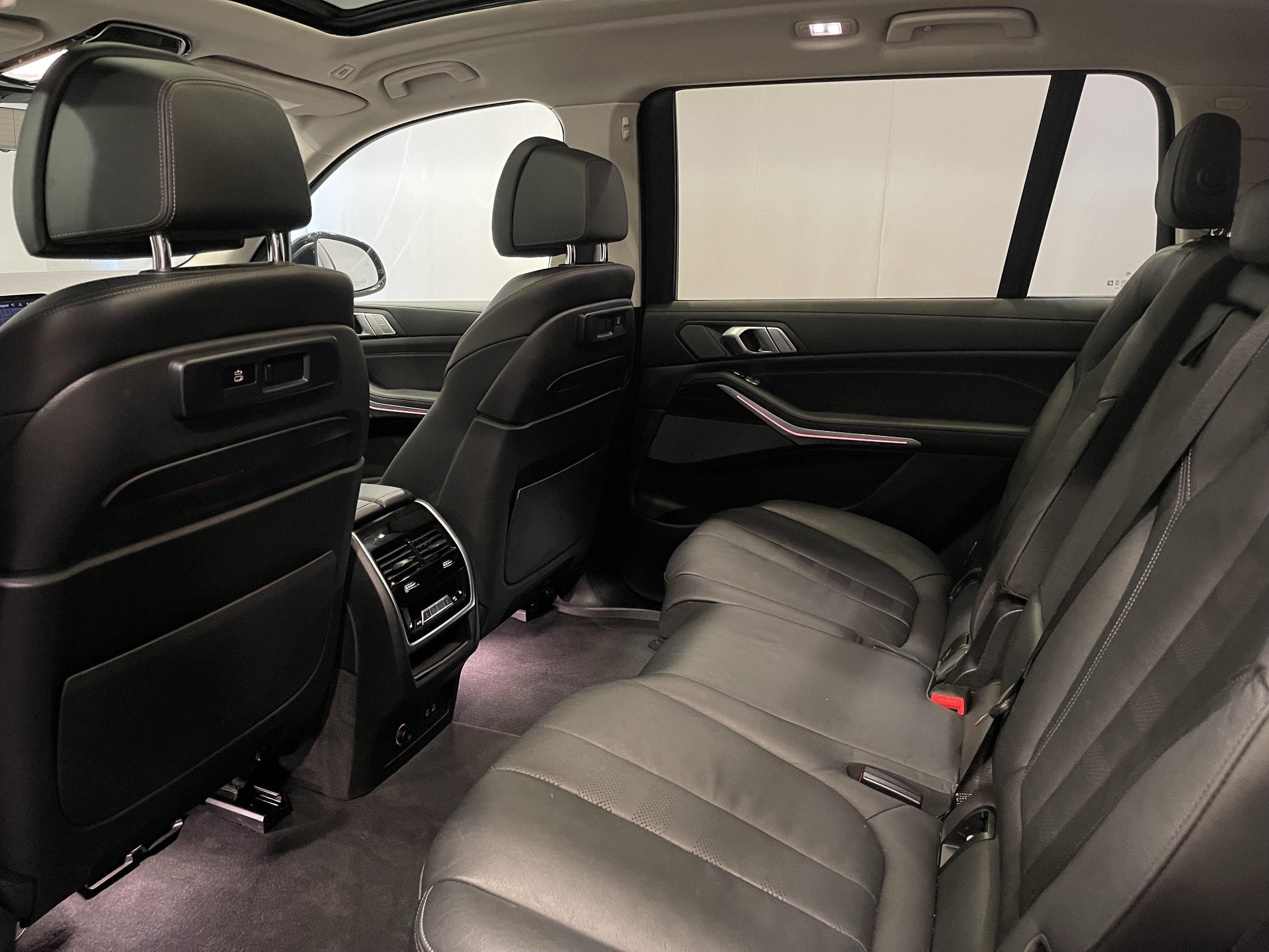 Used 2021 BMW X7 xDrive40i w/ Premium Package AWD/4WD image 23