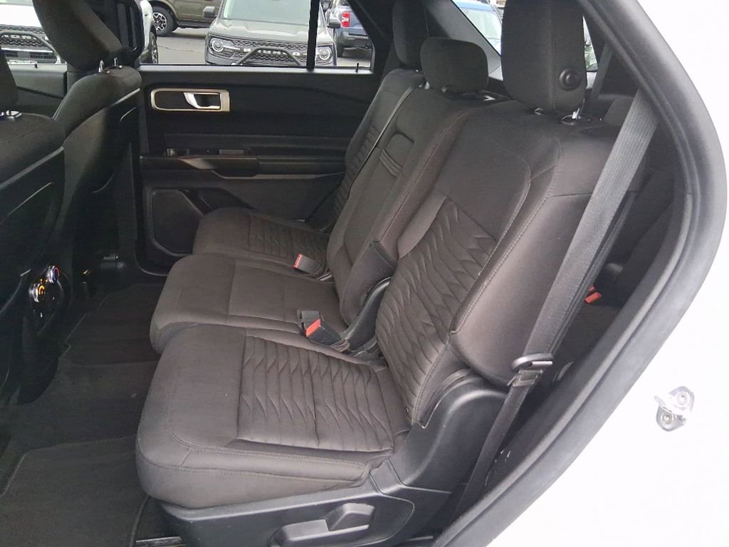 Used 2020 Ford Explorer XLT image 11