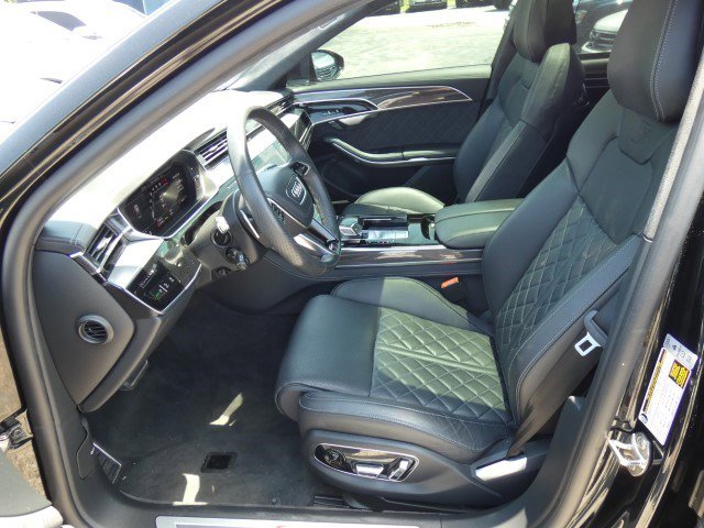 Used 2023 Audi S8 w/ S8 Comfort Plus Package AWD/4WD image 8