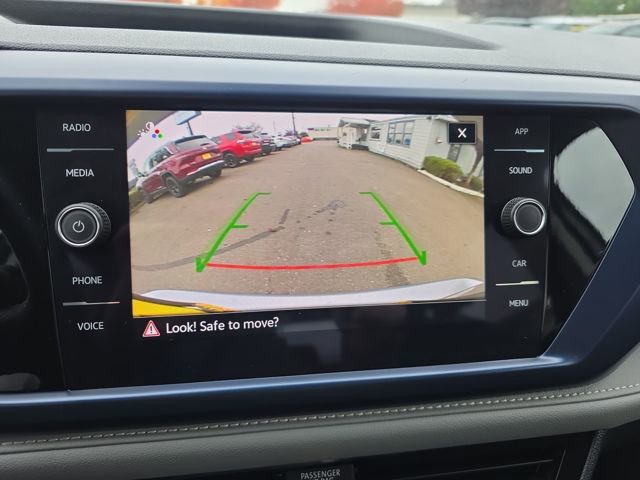 Used 2024 Volkswagen Taos SE image 24