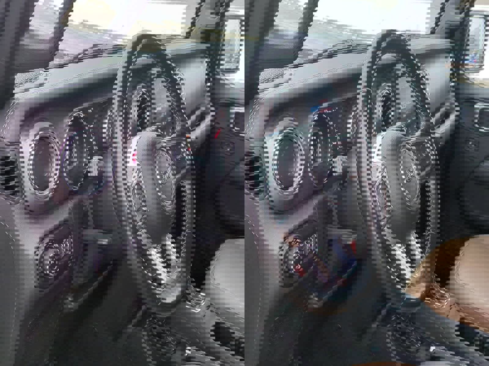 Used 2021 Jeep Gladiator Rubicon image 10