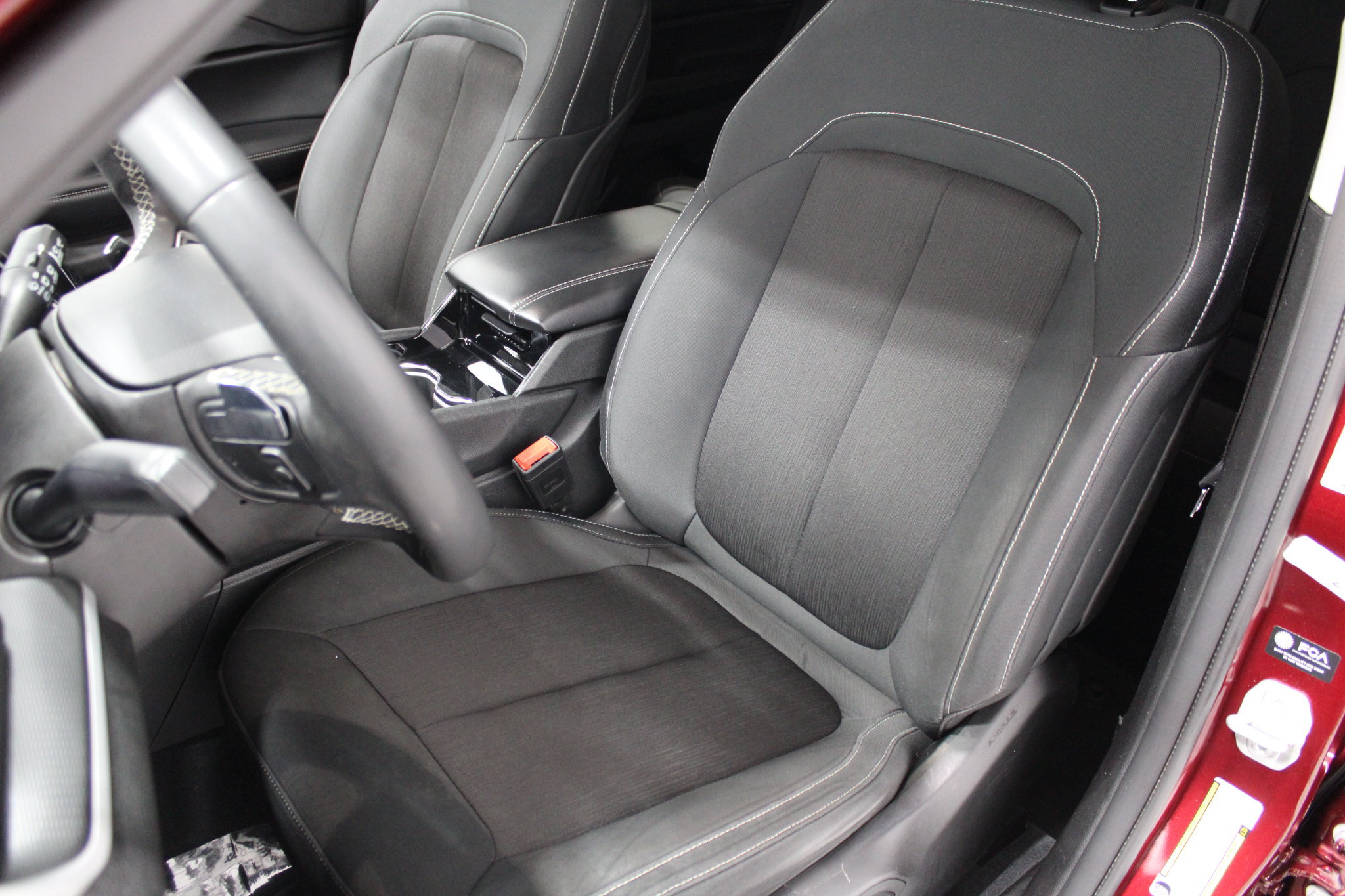 Used 2023 Jeep Grand Cherokee Laredo AWD/4WD image 14