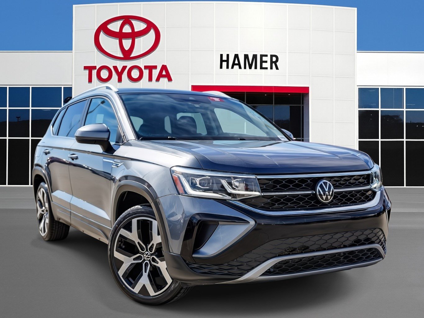 Used 2023 Volkswagen Taos SEL AWD/4WD image 1