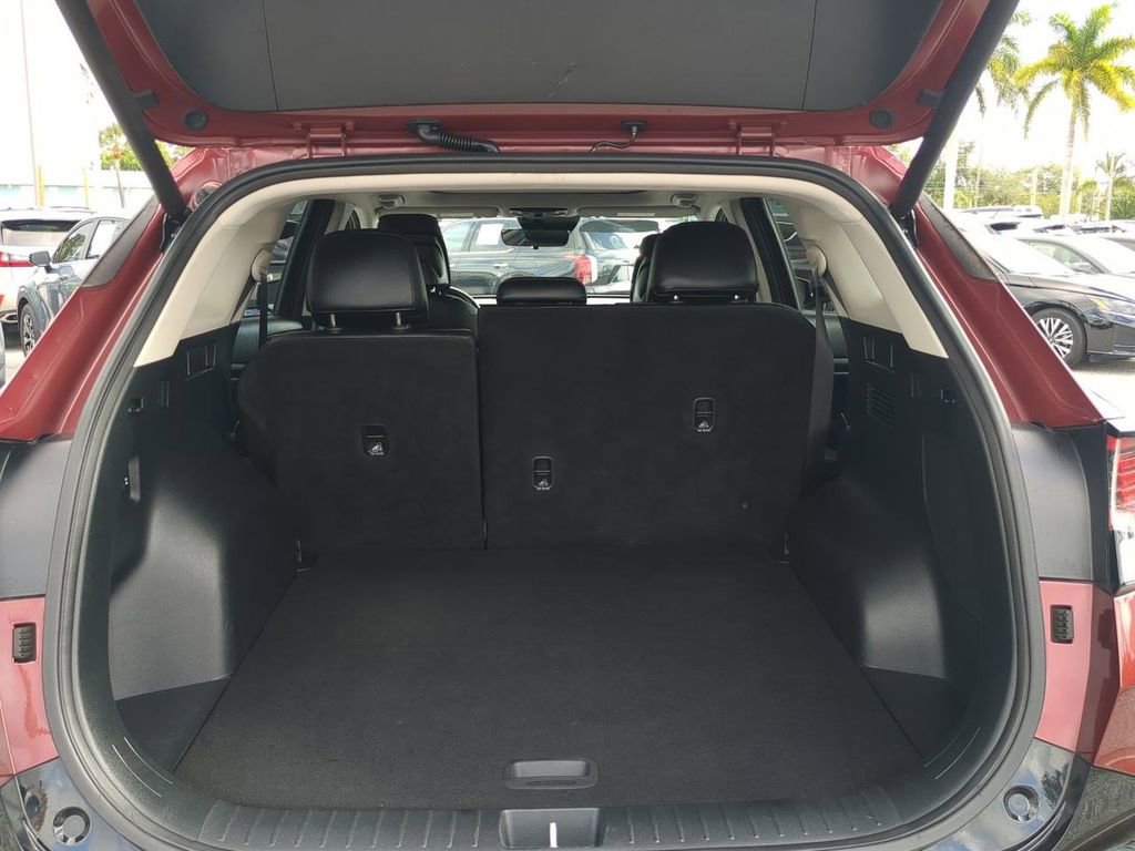 Used 2023 Kia Sportage SX image 13