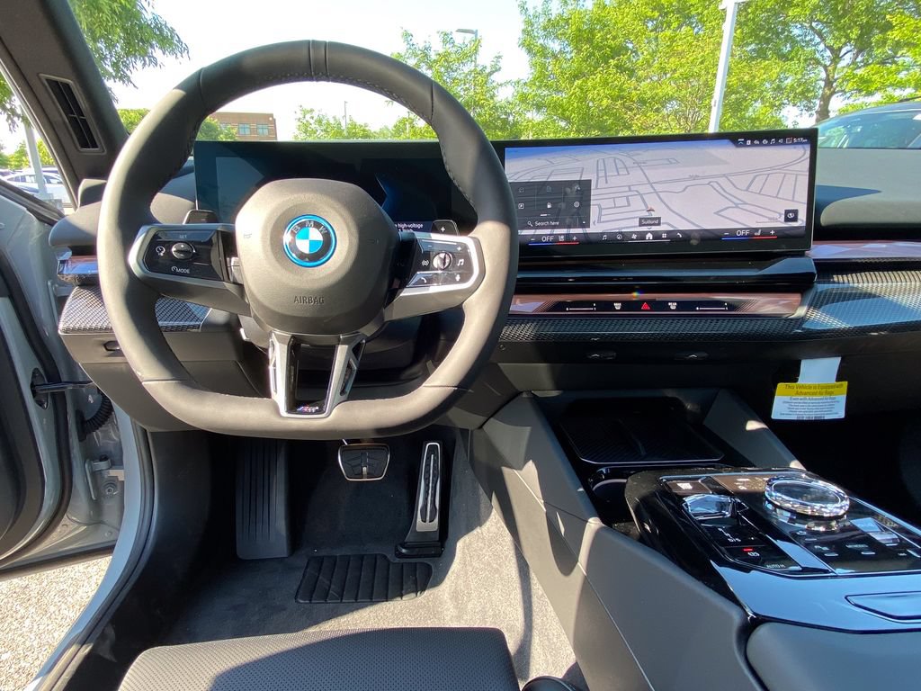 New 2027 BMW 550e xDrive w/ Executive Package AWD/4WD image 18