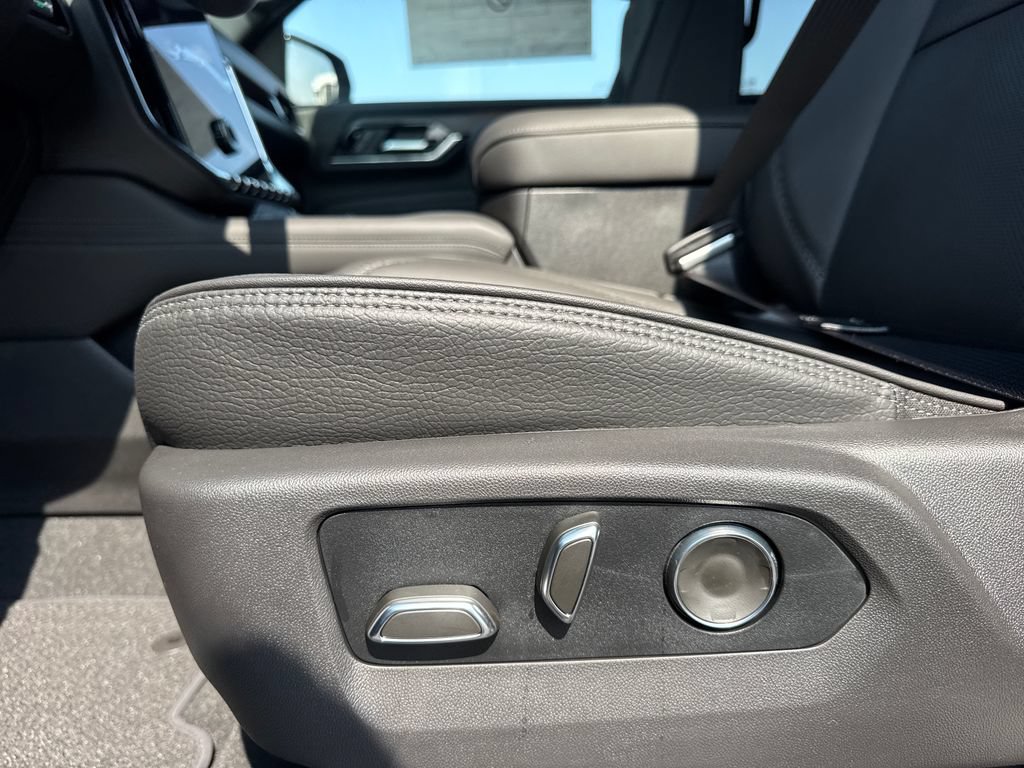 New 2026 GMC Yukon Denali w/ Denali Reserve Package AWD/4WD image 17