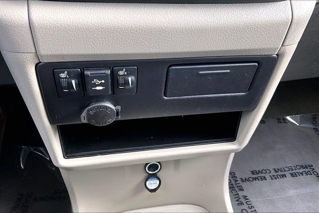 Used 2019 Toyota Sienna XLE w/ XLE Navigation Package image 34