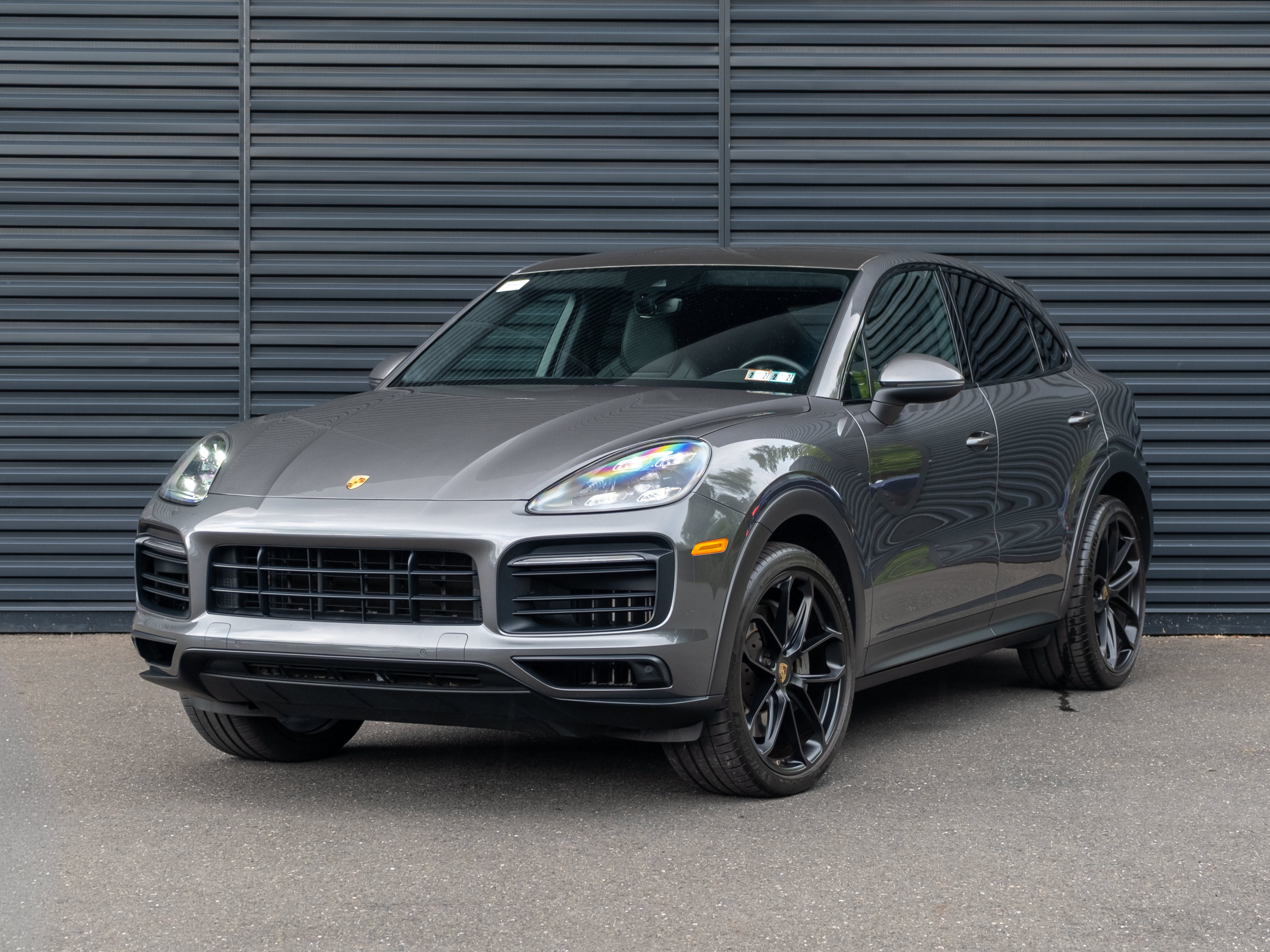 Certified 2022 Porsche Cayenne S AWD/4WD image 1