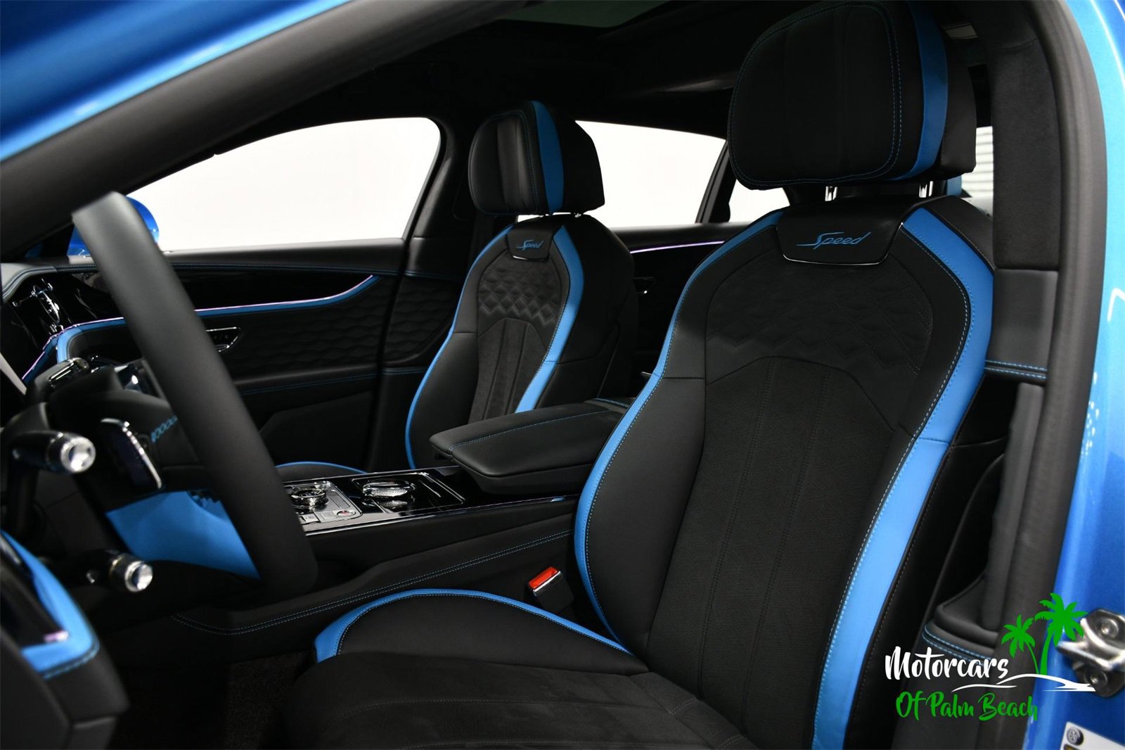 Used 2025 Bentley Flying Spur Plug-In Hybrid image 25