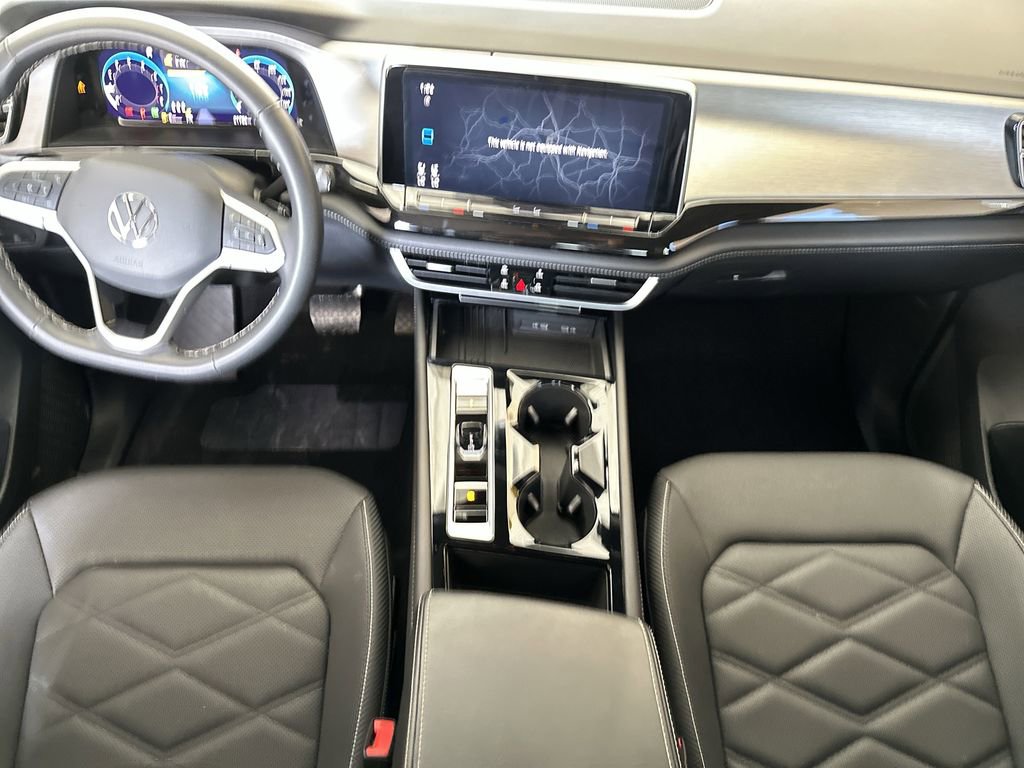 Used 2025 Volkswagen Atlas Cross Sport SE FWD image 17