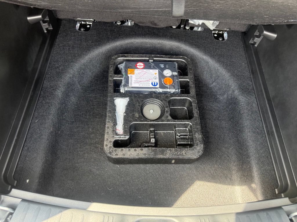 New 2026 Jeep Compass Latitude AWD/4WD image 38
