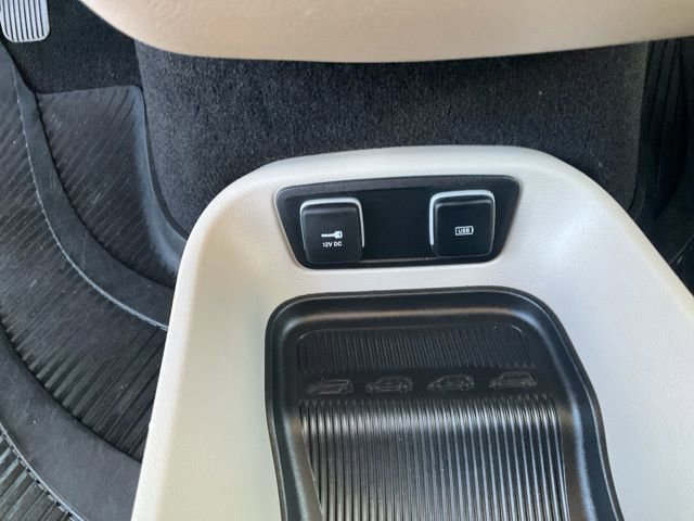 Used 2018 Chrysler Pacifica Touring Plus w/ Tire & Wheel Group image 18