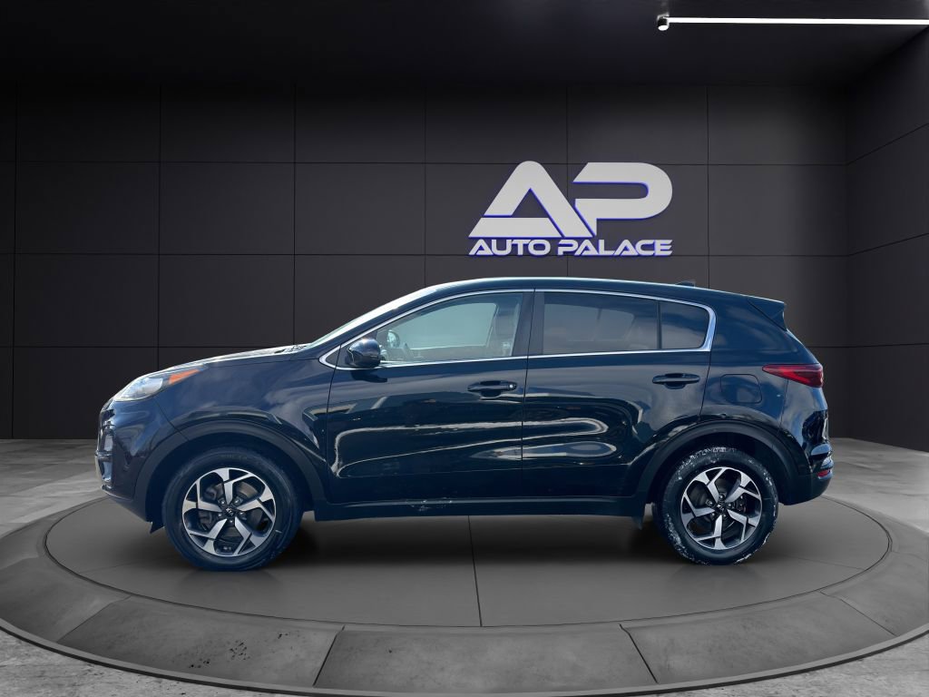 Used 2022 Kia Sportage LX image 7