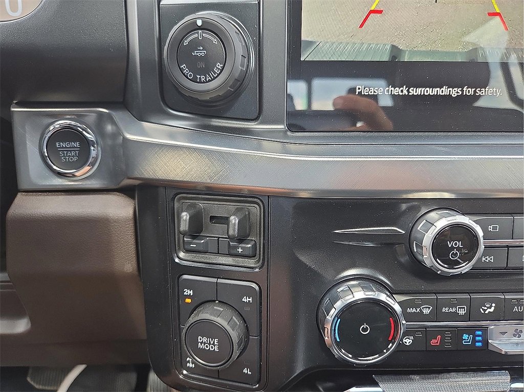New 2025 Ford F350 King Ranch w/ Chrome Package image 16