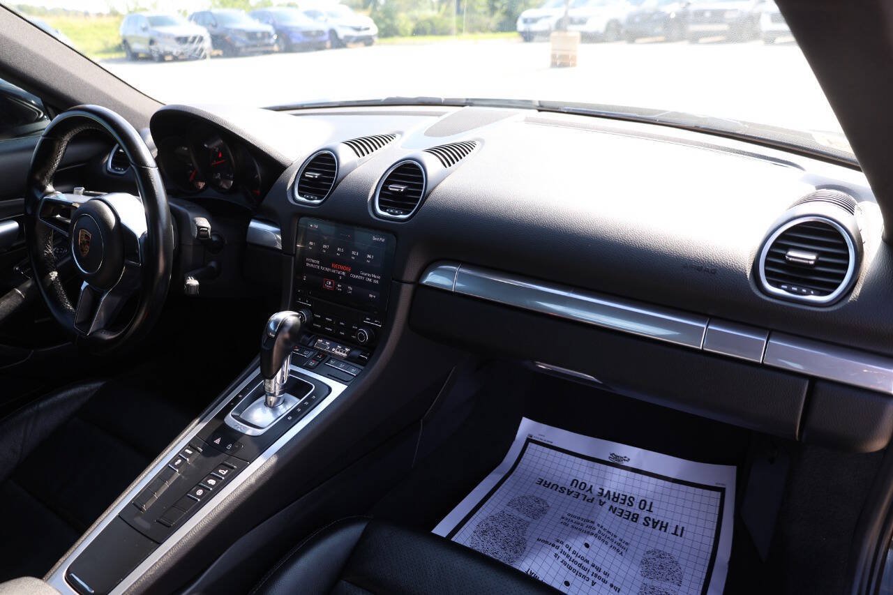 Used 2019 Porsche 718 Cayman RWD image 20