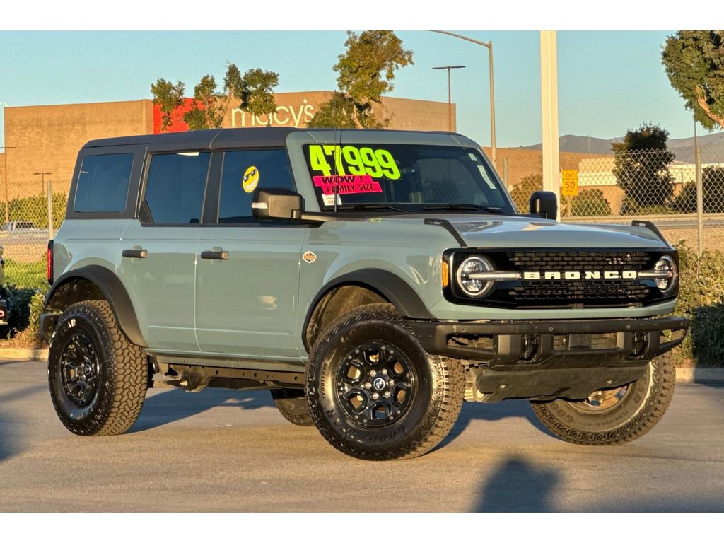 Used 2023 Ford Bronco Wildtrak image 2