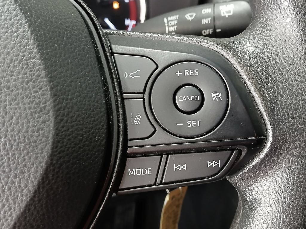 Used 2025 Toyota RAV4 LE AWD/4WD image 25
