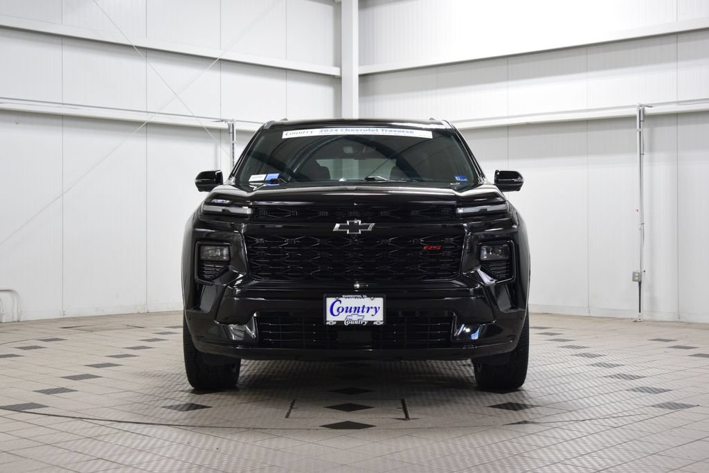 Used 2024 Chevrolet Traverse RS w/ LPO, Floor Liner Package AWD/4WD image 2