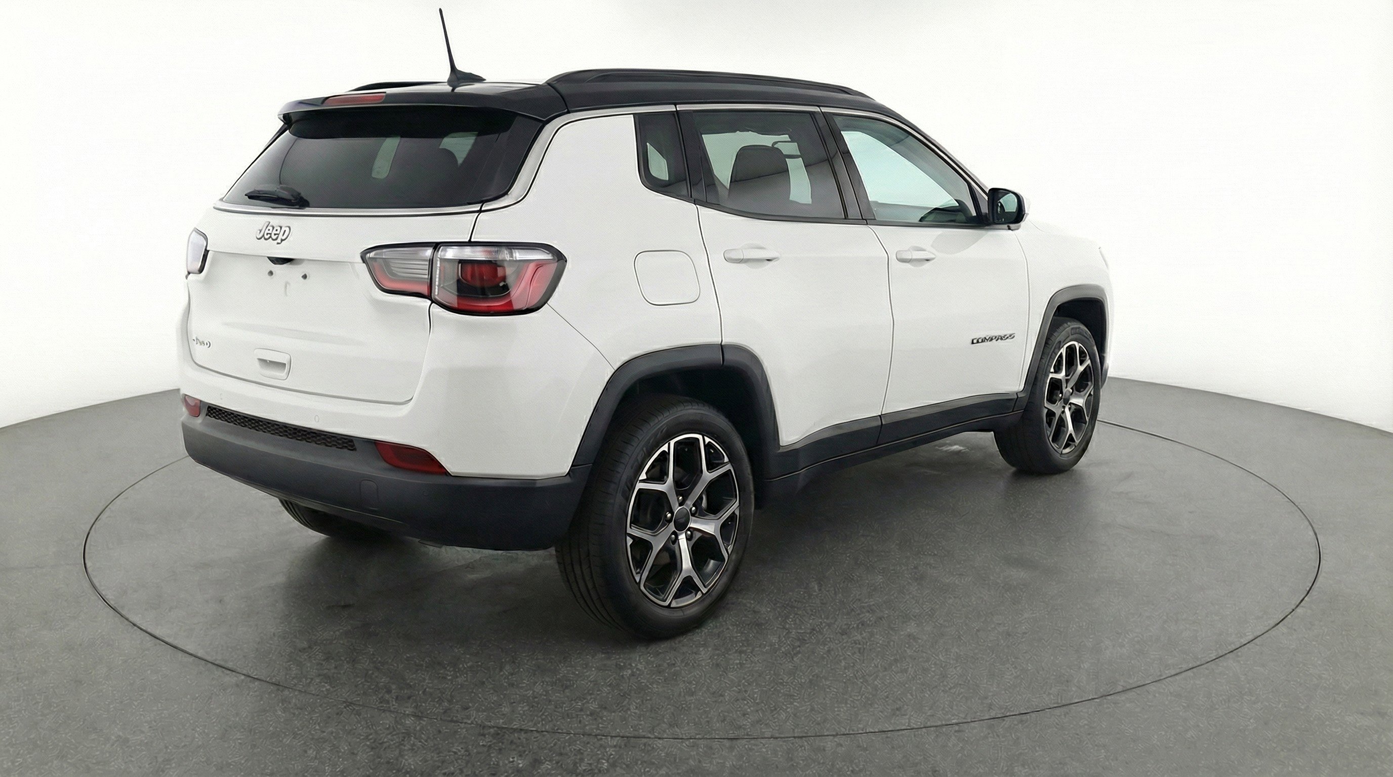 Used 2025 Jeep Compass Limited AWD/4WD image 9