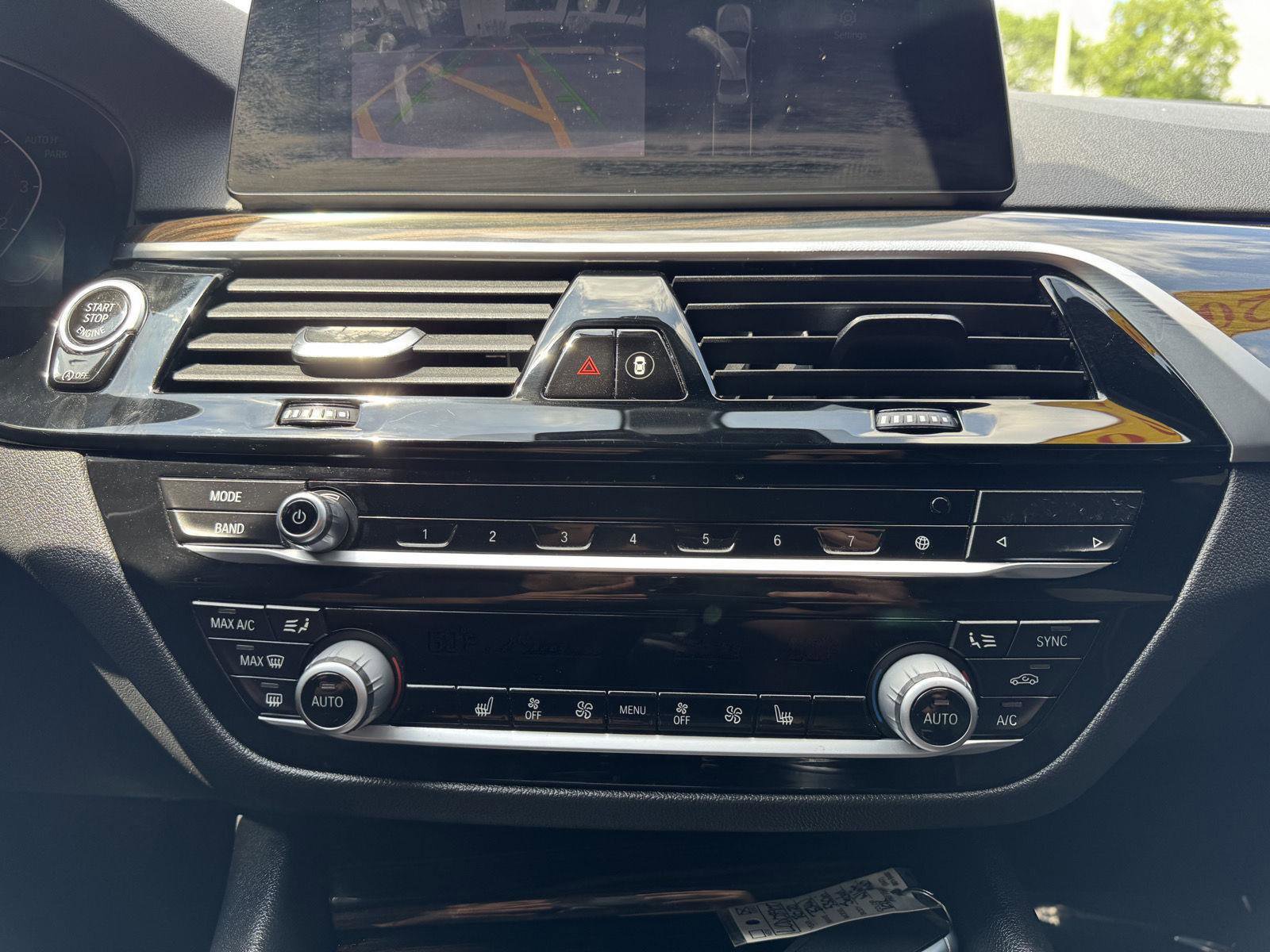 Used 2020 BMW 530i xDrive w/ Convenience Package AWD/4WD image 29