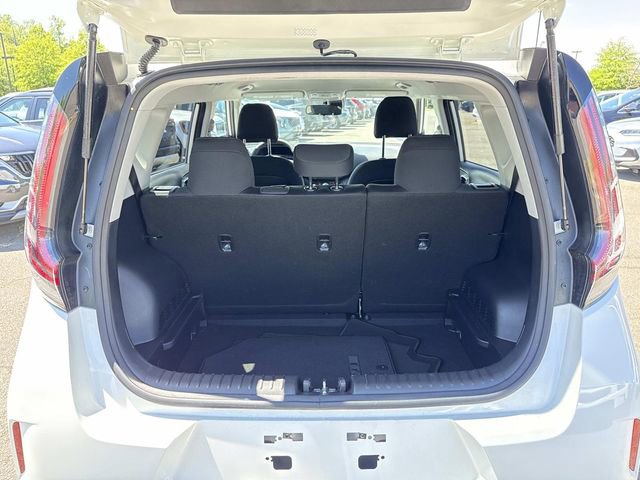 Used 2025 Kia Soul LX w/ LX Technology Package image 12