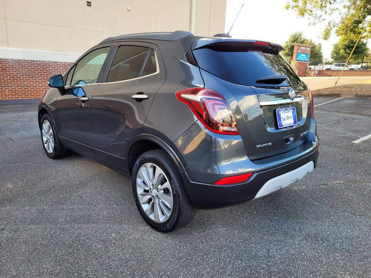 Used 2018 Buick Encore Preferred image 17