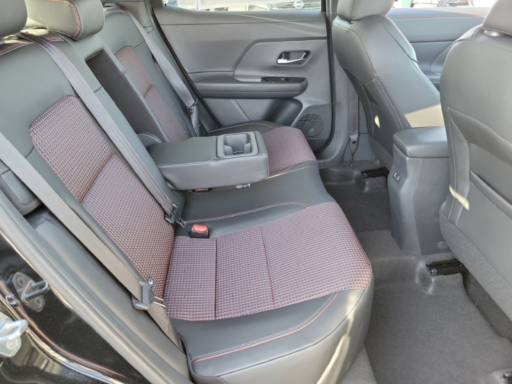New 2026 Nissan Kicks SR FWD image 13