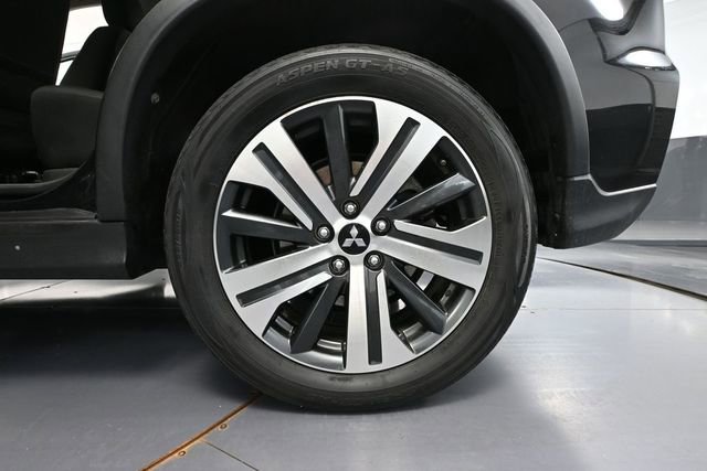 Used 2020 Mitsubishi Outlander Sport SE AWD/4WD image 11