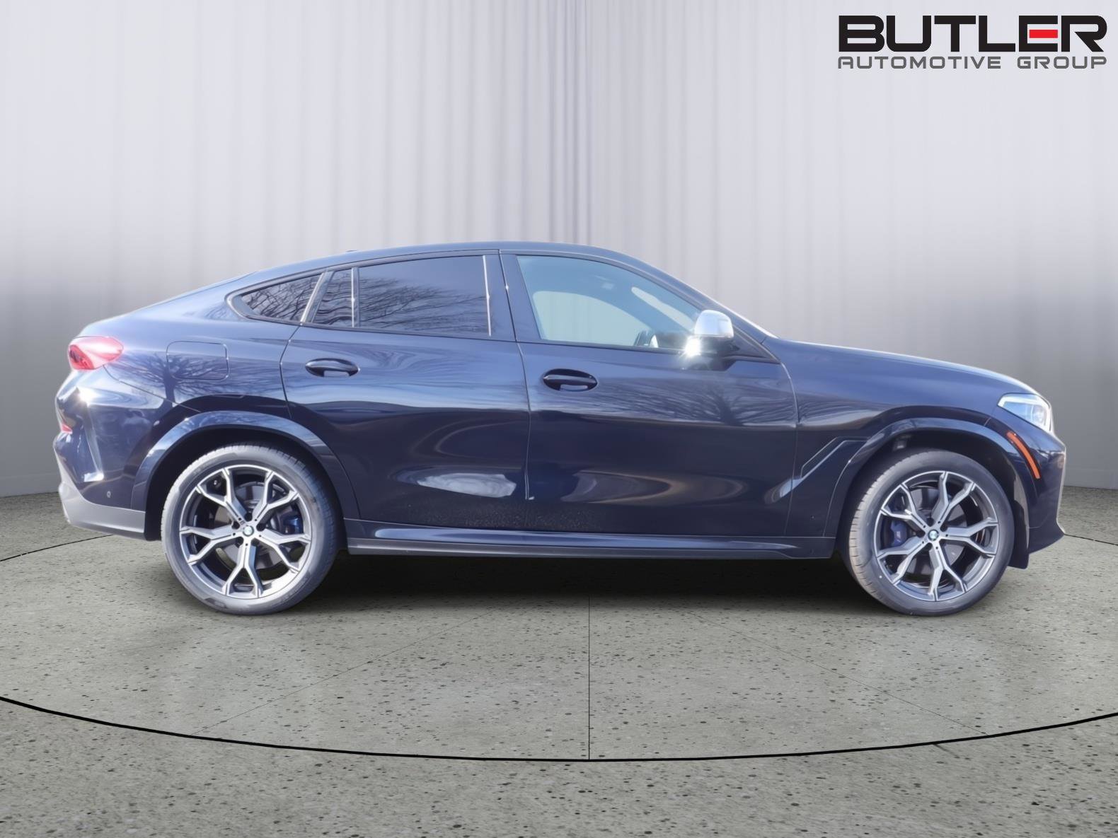 Used 2023 BMW X6 M50i w/ Executive Package image 8
