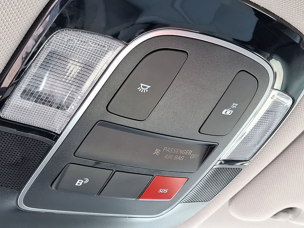 Used 2025 Hyundai Sonata SEL FWD image 25